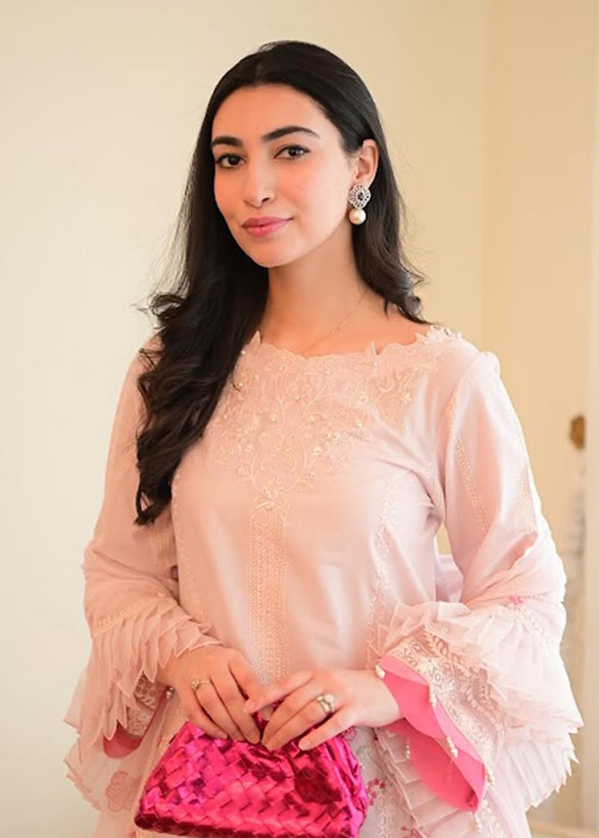 Amelia - Amina Sultan