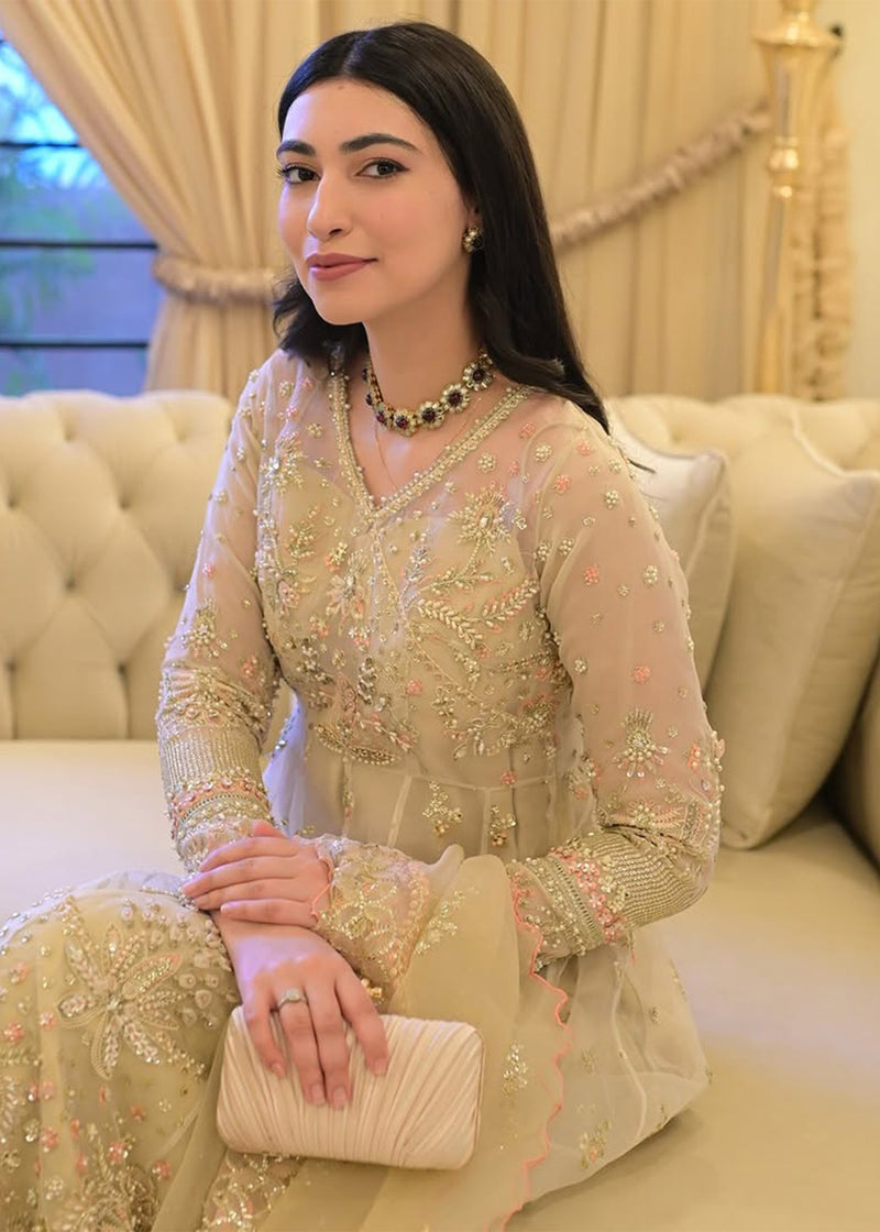 Golden Whisper - Amina Sultan