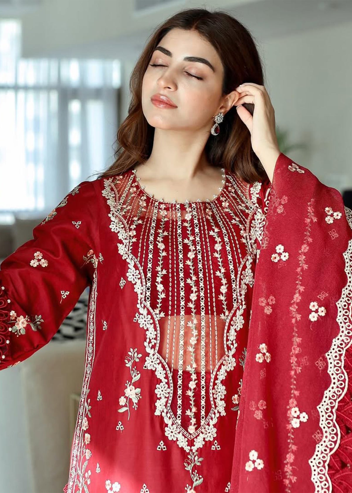Rosabel - Kinza Hashmi