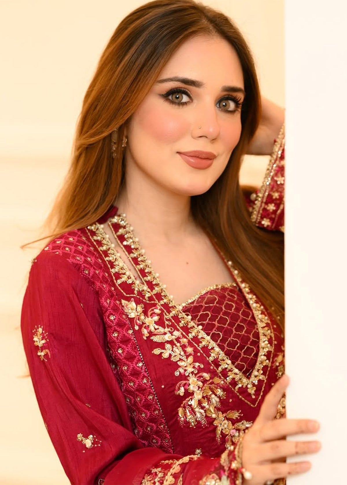 Scarlet Dream - Syeda Zahra Raza